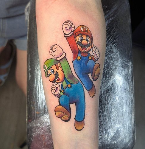 I tattooed a couple of Italian blokes last week.
#mario #luigi #tattoo