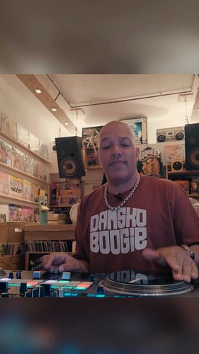 Here’s a short clip from my instore performance at @platypusrecordshop in Amsterdam, where I showcased how I mixed my mix alb...