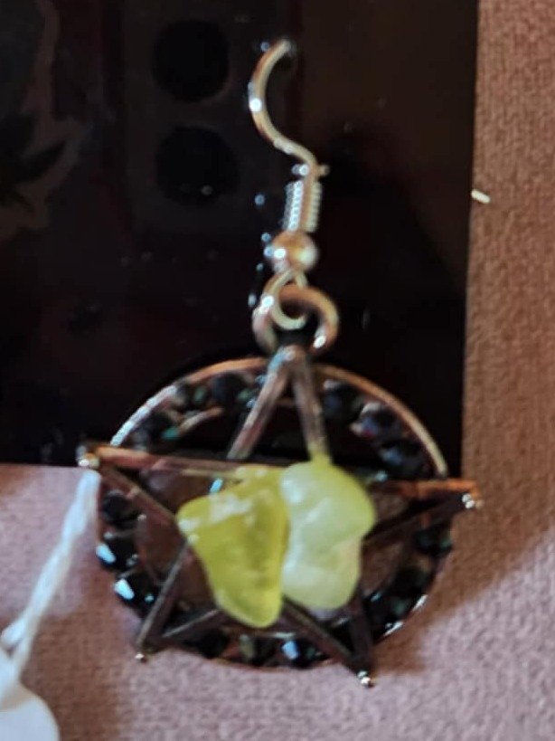 pentacle and crystal earrings product image (1)