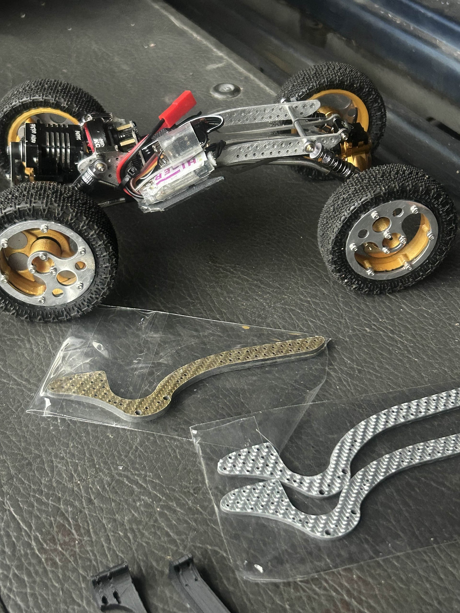 C-SNAKE CHASSIS KIT product image (3)