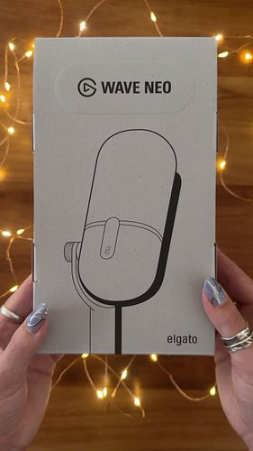 Opening @elgato ‘s new eco friendly packaging? Way more effort than it should be. Setting up my new Wave Neo microphone? Effo...