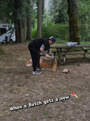 new 🪓 who dis??? #fyp #wlw #butchapproved #lesbian 