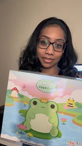 thank u @plushgoals so much!! 💃🏽💚
.
.
.
.
.
.
.
#wawathefroggie #plushgoals #plushiesofinstagram #stuffedanimalsofinstagram #...