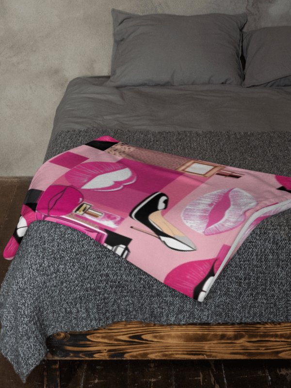 Chic Beauty Throw Blanket product image (2)