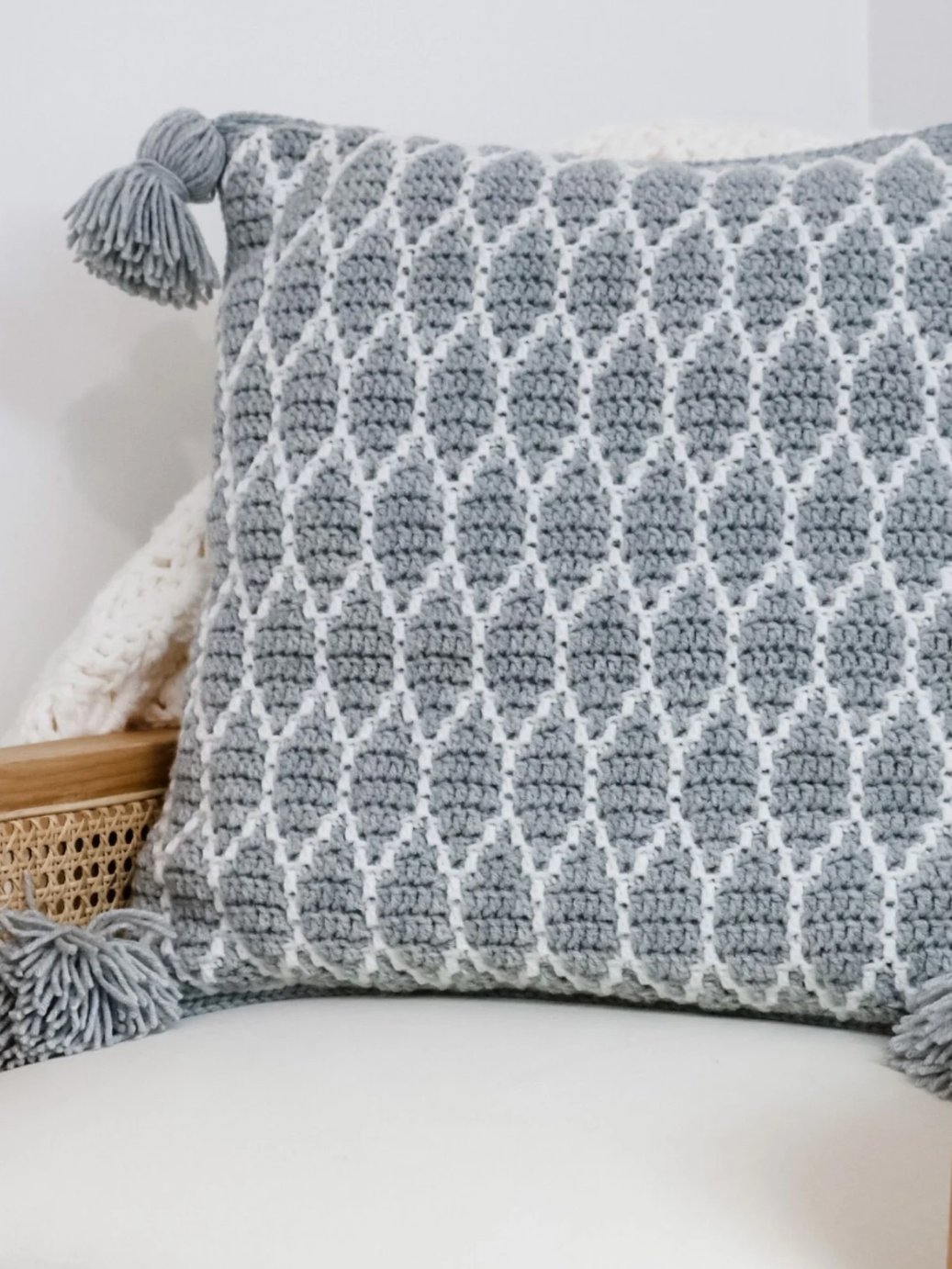 Surfside Mosaic Pillow Crochet Pattern product image (2)
