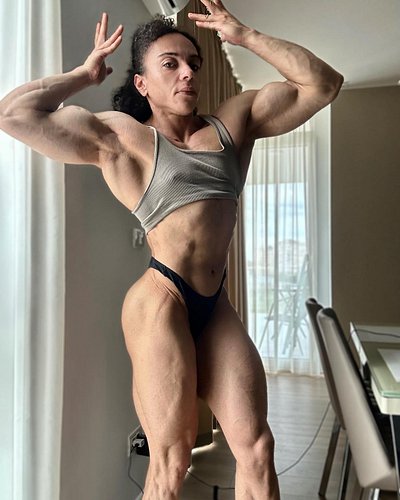 8.5 weeks out. This is when the fun part starts . Lowest weight so far this am. #thrursday 
.
#bodybuilding #wpd #womensphysi...