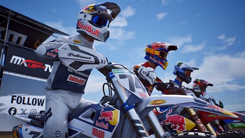 在MXGP 26的世界裡，砂粒如金，風聲如詩。你馳騁越野摩托，穿越每一道車轟、每一次衝擊，聽見地心的脈動與引擎的低語。官方賽道與車手於指尖綻放，彷彿進入會呼吸的夢境：翻彈、甩尾、每一次勝利都寫下詩行。最真實的物理與擬真，讓你在現實與夢想間穿梭，體驗2...
