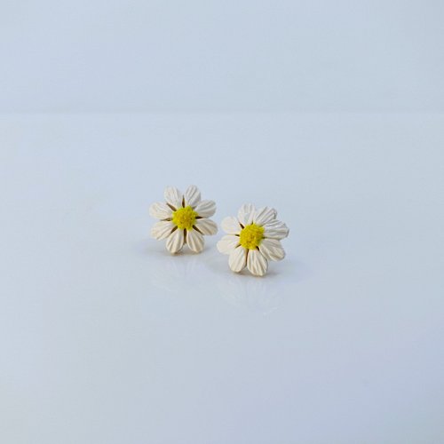 By request, I present daisy stud earrings