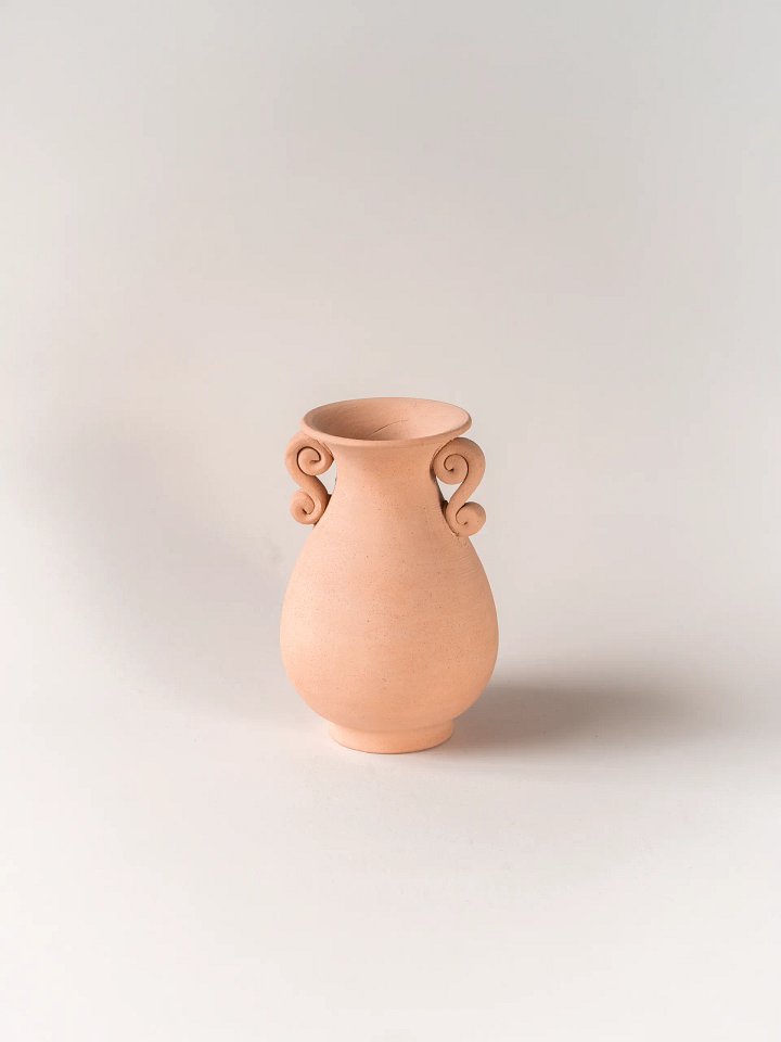 Scroll-Handle Amphora II product image (1)