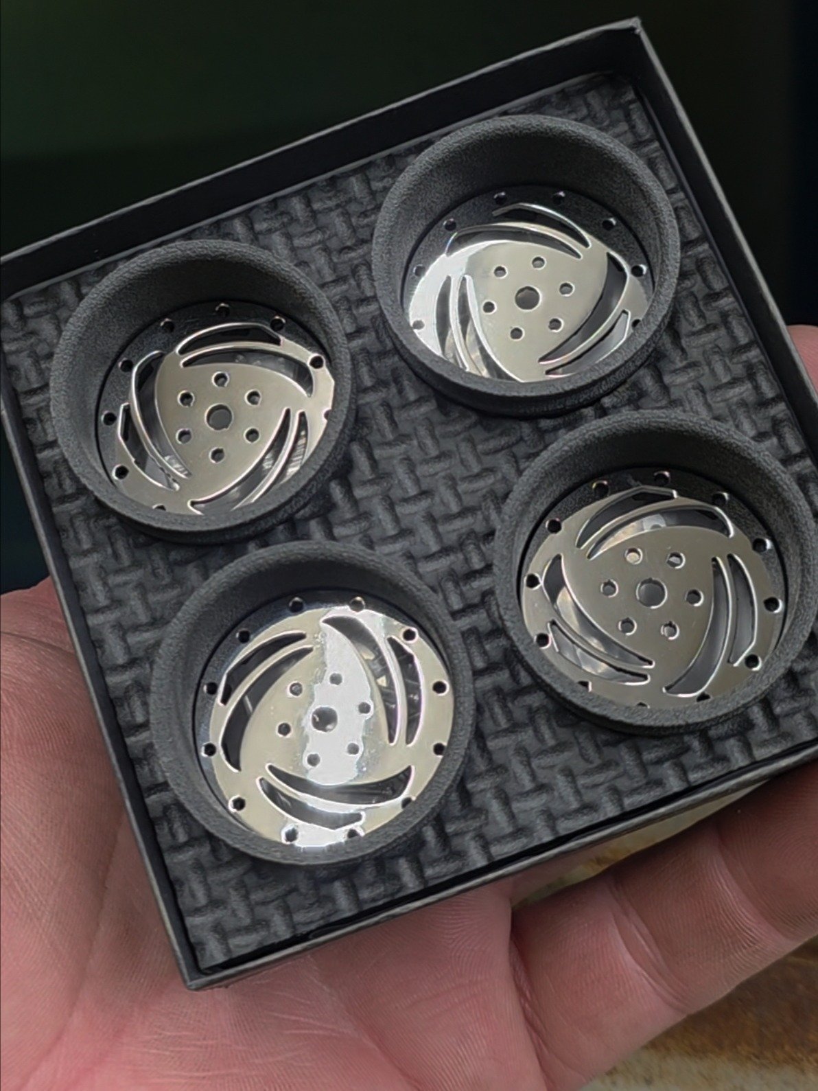 Va lowrider & Mofo Rc collaboration oversized 1.3 wheels product image (1)