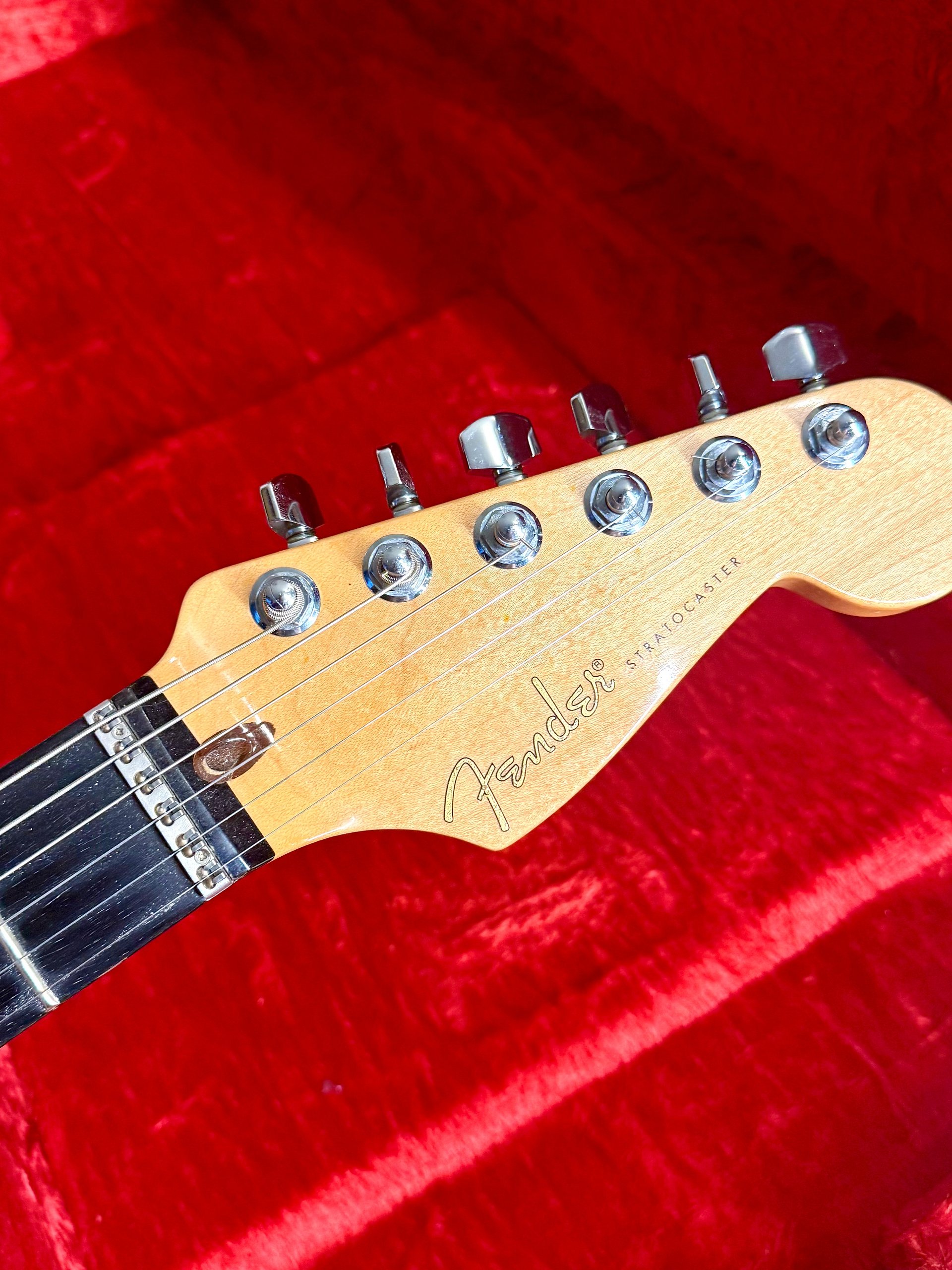 1992 Fender Stratocaster "TIGER FLAME MAPLE" Special Edition Set-Neck + OHSC (CUSTOM SHOP) product image (3)