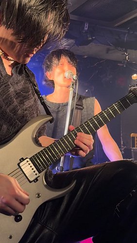 Hey scene, you dropped this riff🎸
#metalband #metalmusic