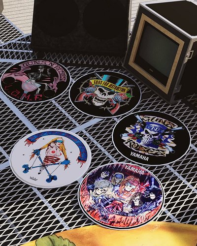 What is your favorite @mattsorum bass drum head? 

#gnr #gunsnroses #useyourillusion #useyourillusiontour #mattsorum