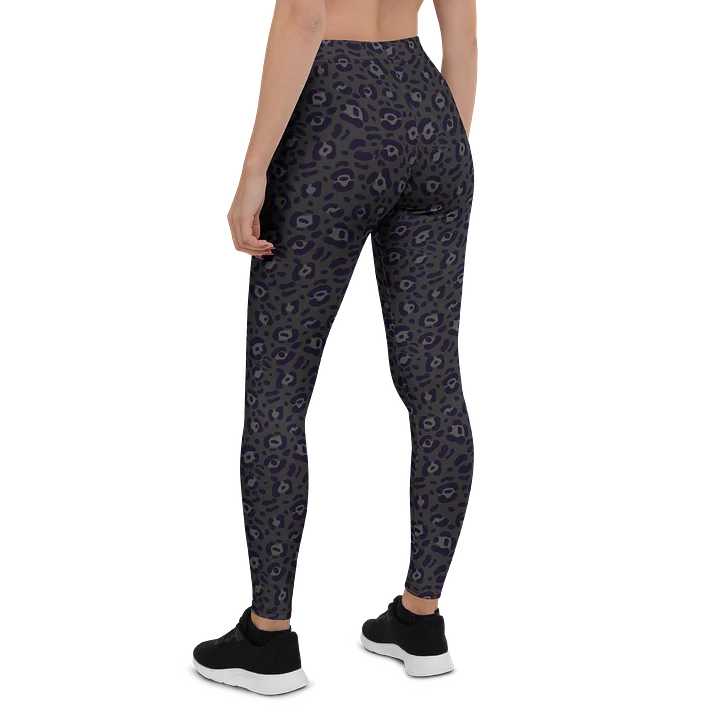 Comfortable Leggings with Bold Black Leopard Print product image (2)