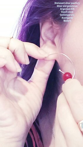 Unloseable silver earrings! ✨💖🤗

Who says statement jewellery can't be elegant?✨

You hate losing an earring? Never happening...