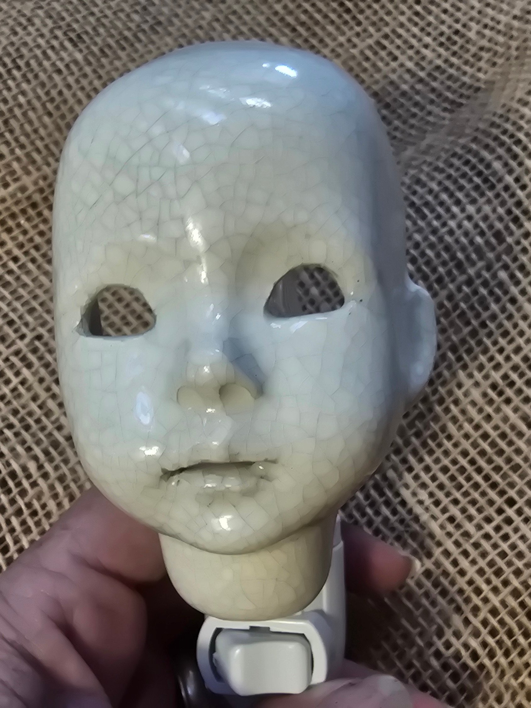 Creepy Doll Head Night-Light product image (1)