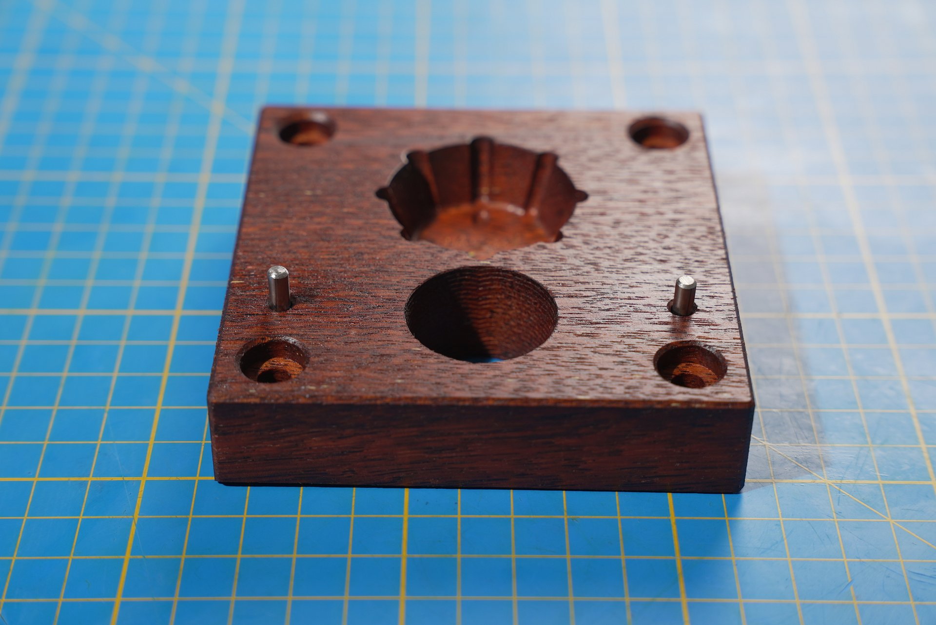 Raw Aluminum Die Casting - Straight From The Mold product image (5)