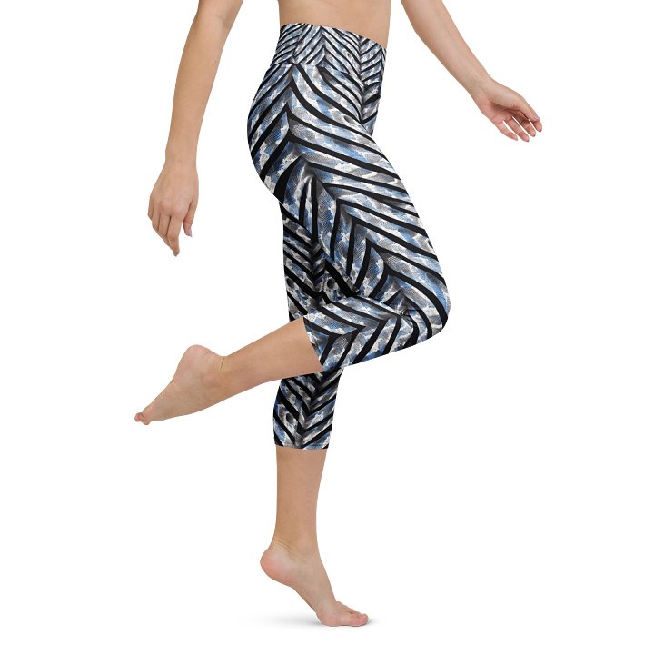 Blue Grey Snake Skin Capri Leggings product image (1)