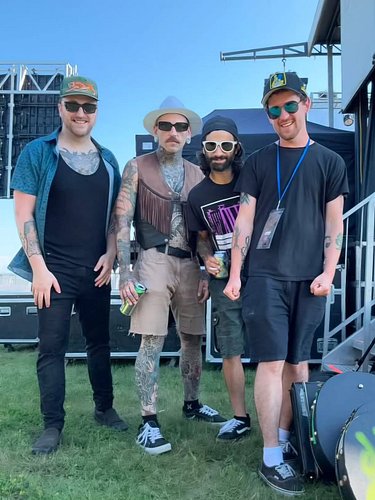 Solid show yesterday performing with these beauties! Thank you for having us @whitbyribfestplus
🙏🙏