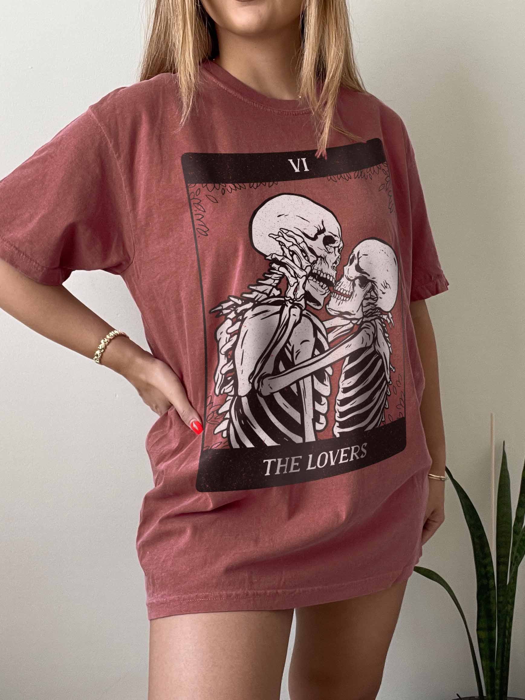 The Lovers Tarot Shirt – Skeleton Couple Gothic Tarot Card Graphic Tee (VI) - Dark Academia product image (2)