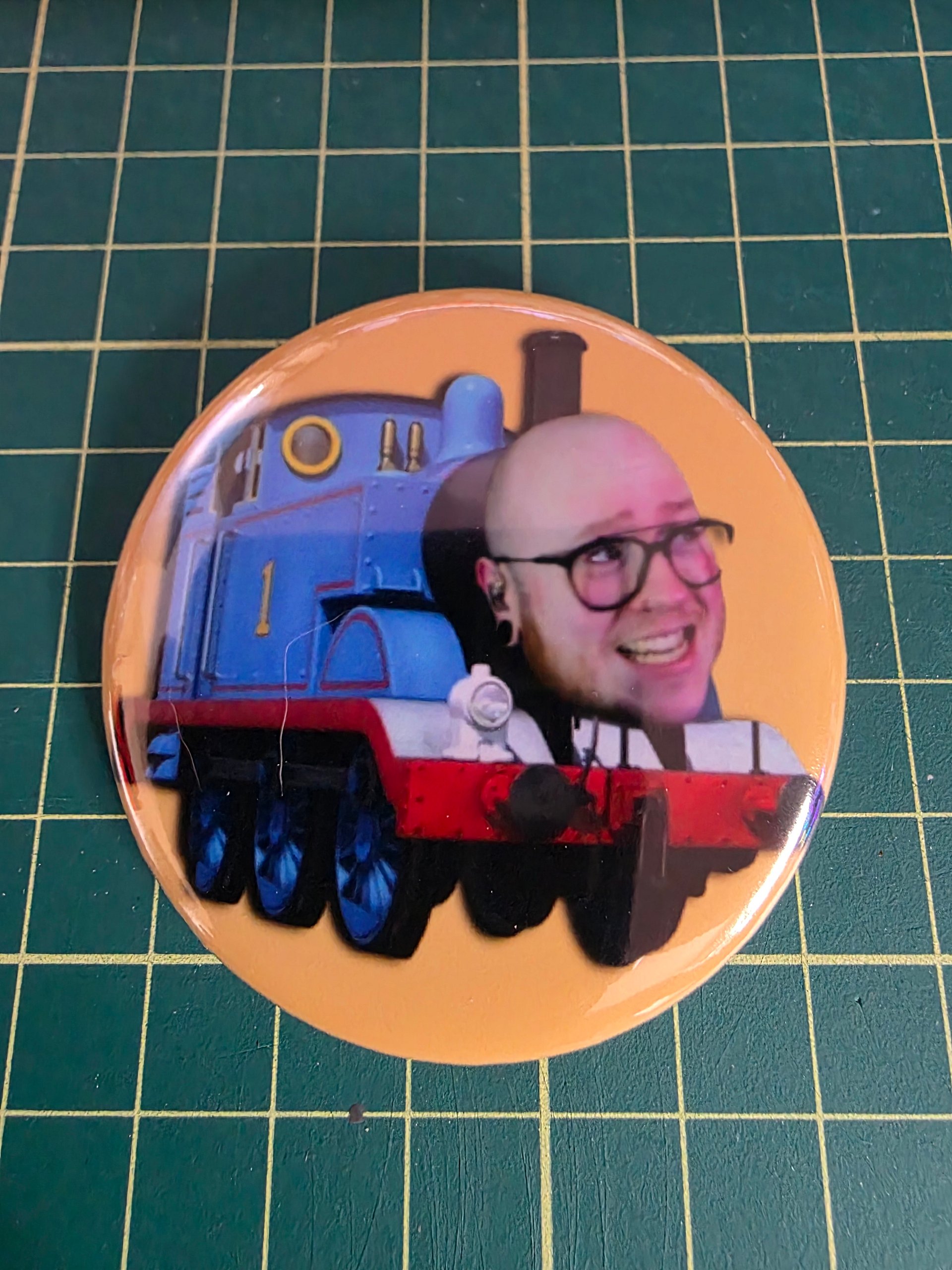 Gufftrain - Button product image (1)