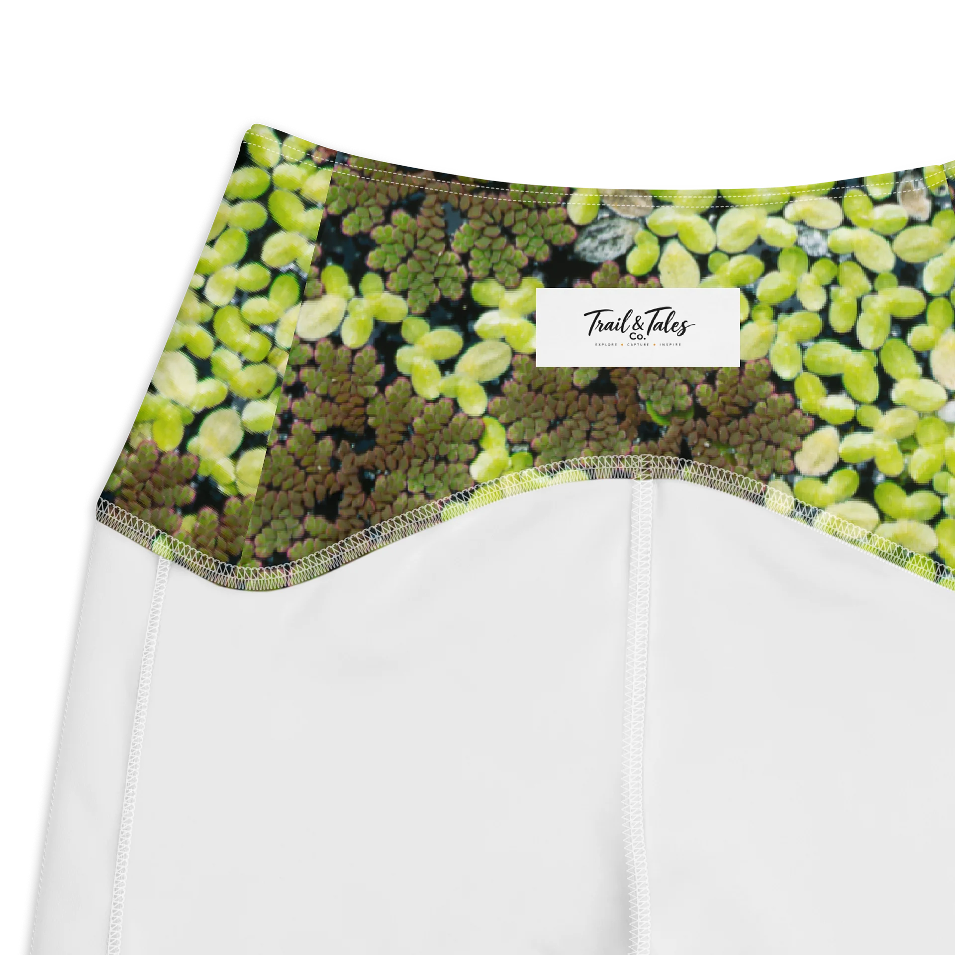 Verdant Life Light Women's Crossover High-Waisted Leggings with Dual Pockets product image (3)