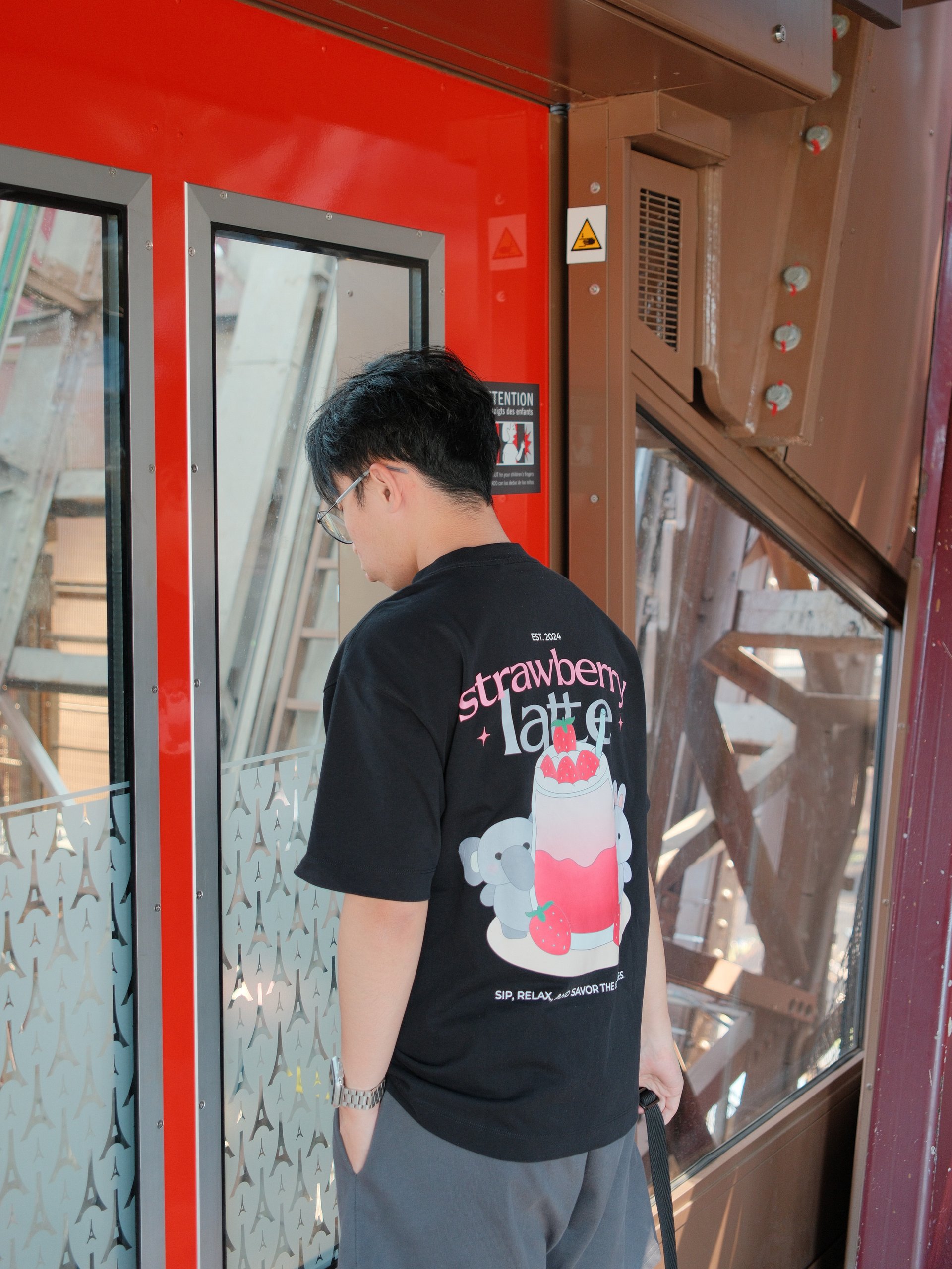 Berry Bliss Oversized Tee product image (3)