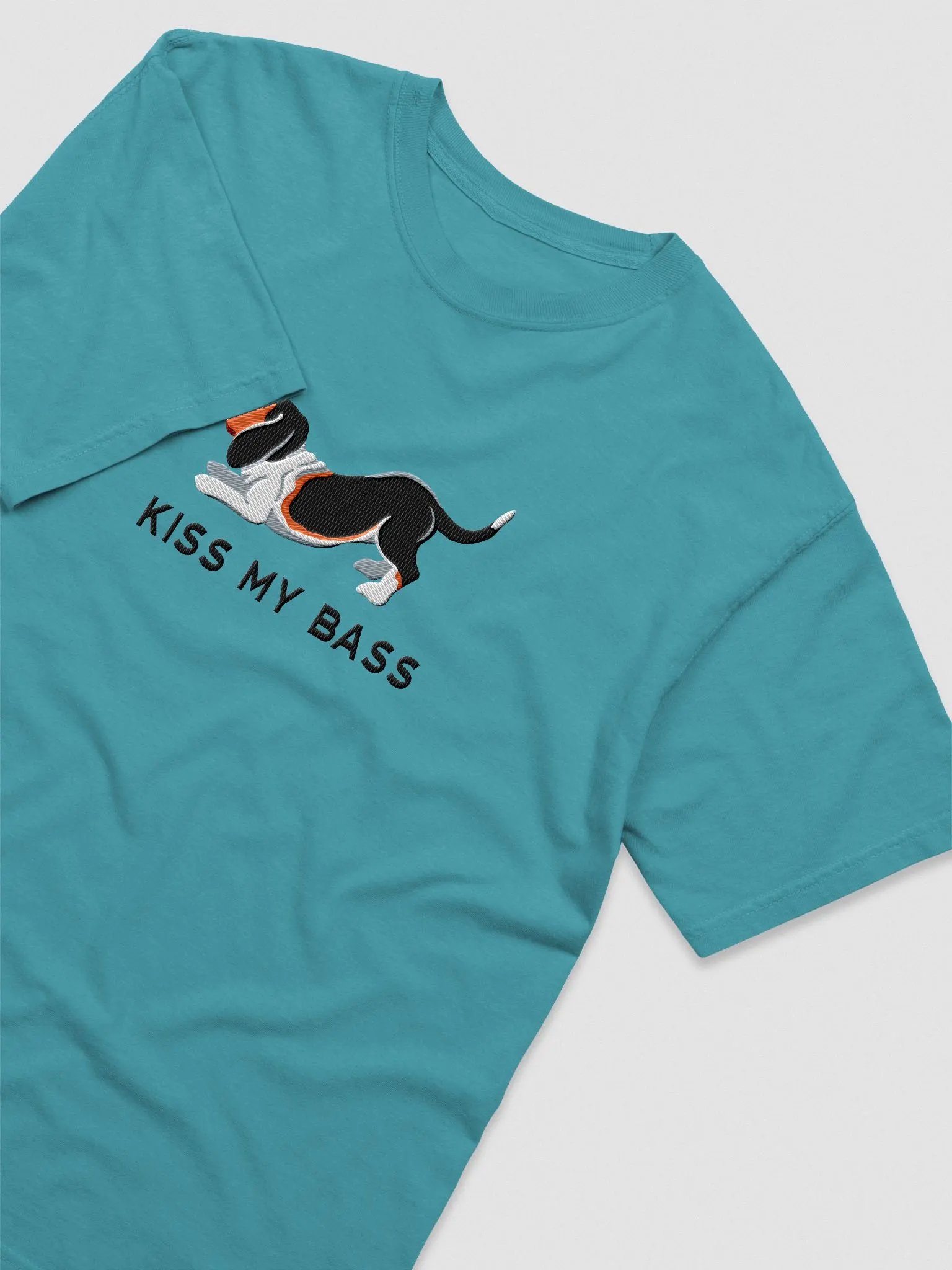 Kiss My Bass T-Shirt(Embroidered) of a Basset Hound(Tricolor 2) product image (9)