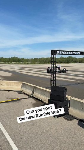 Hey @ramtrucks I see you and the 2027 Ram SRT Rumble Bee with 777hp and 170 mph top speed
#mopar #ram #srt #rumblebee
