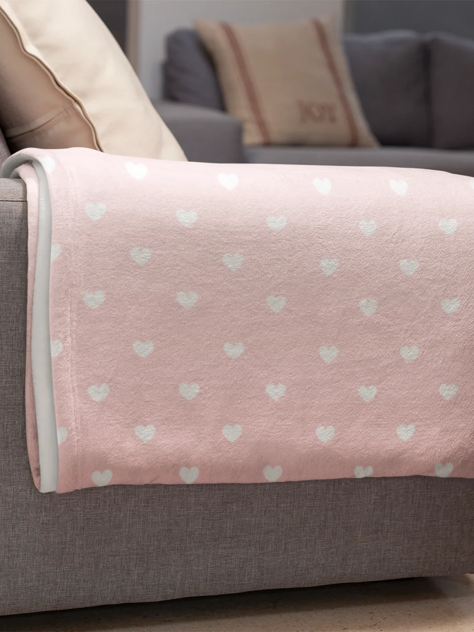 Heartfelt Gradient Comfort-Touch Throw Blanket – Hypoallergenic Comfort for Any Space product image (2)
