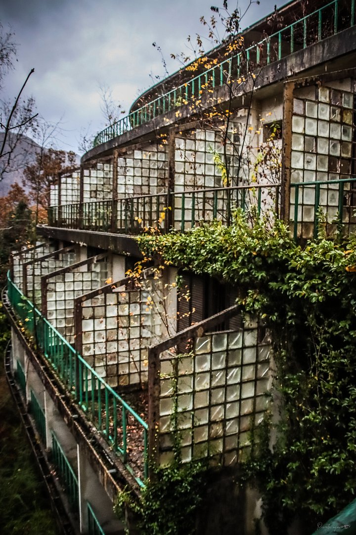 Sanctuario Magnani - Glass Veins – Fine Art Print product image (1)