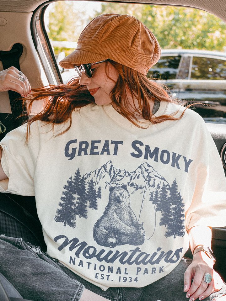 Great Smoky Mountains Fishing Shirt – Vintage Bear Angler National Park Retro Tee product image (2)