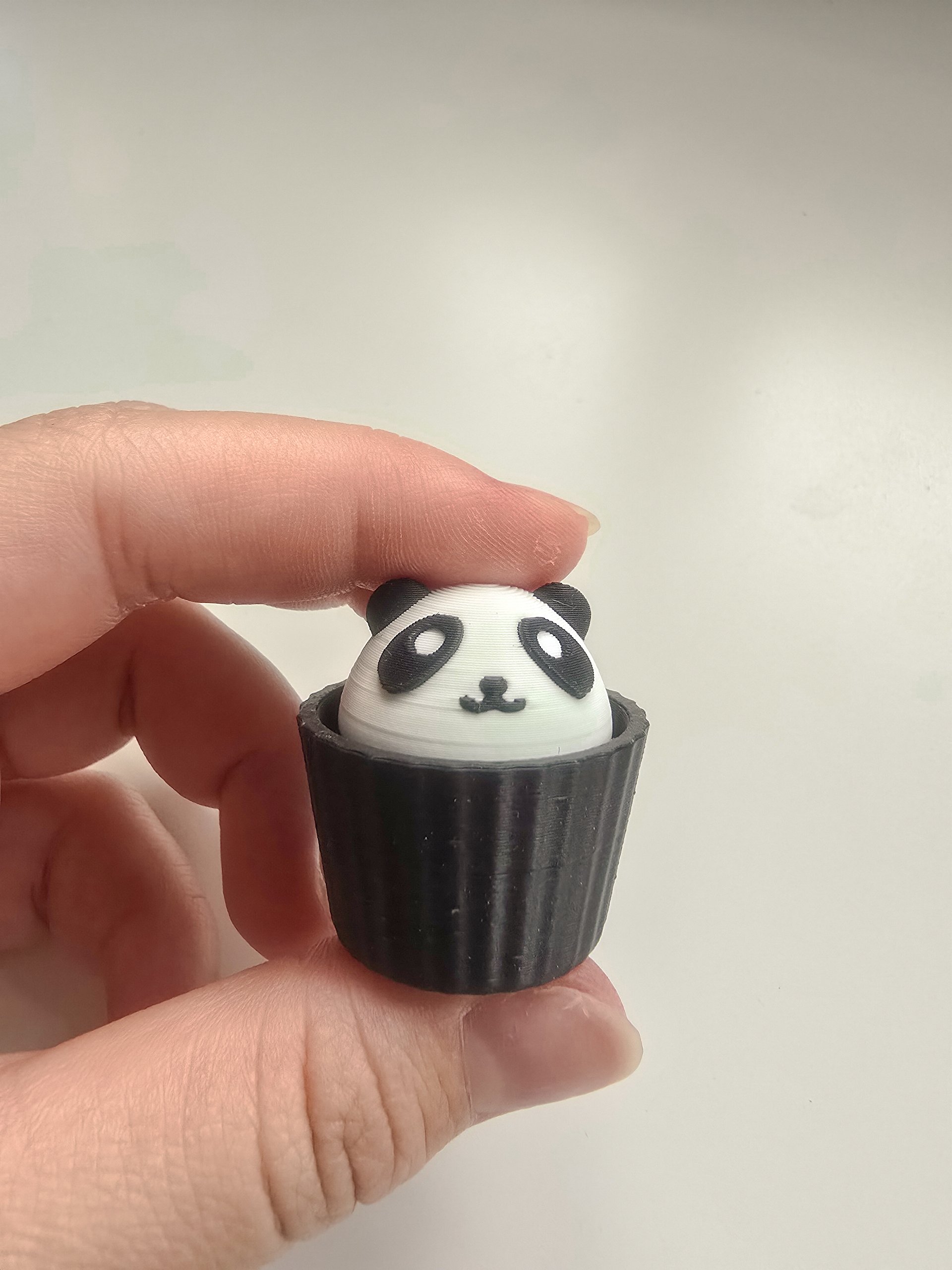 cupcake clicky keychain product image (17)