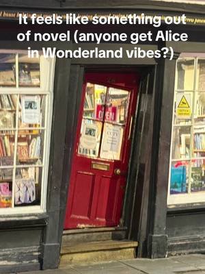 Where does it get its lean from and what author could’ve been inspired by the Crooked House in Canturbury? Read more at Www.storiestakeus #traveltok #UK #canterbury #booktok #fyp
