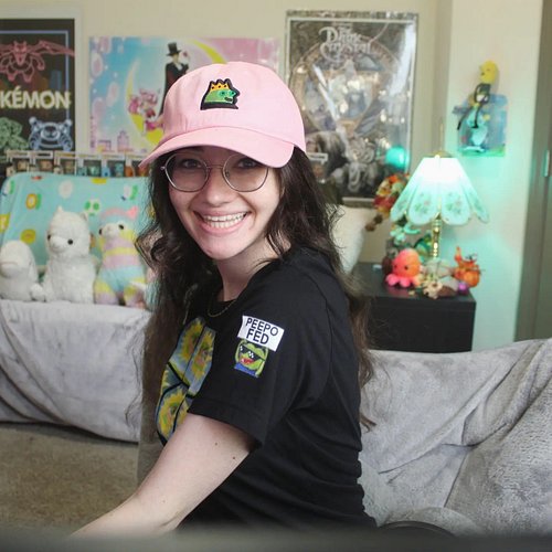 Y'all the federation has merch dropping during tonight's stream 🤯🥳 https://pfrosie-shop
Fourth wall.com/ thank you so much to...