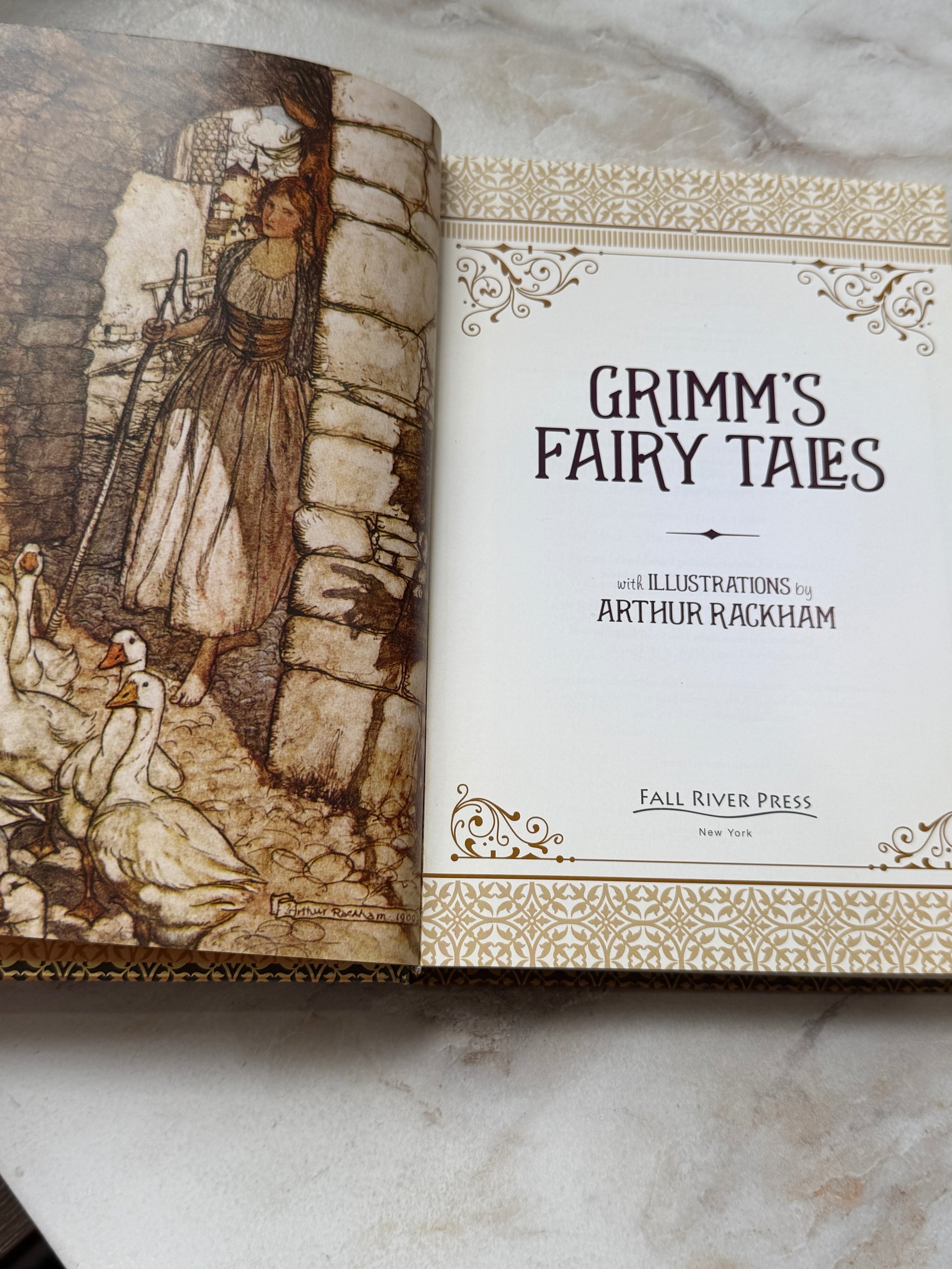 2018 | Grimm’s Fairy Tales | Brothers Grimm | Arthur Rackham Illustrated Hardcover product image (2)