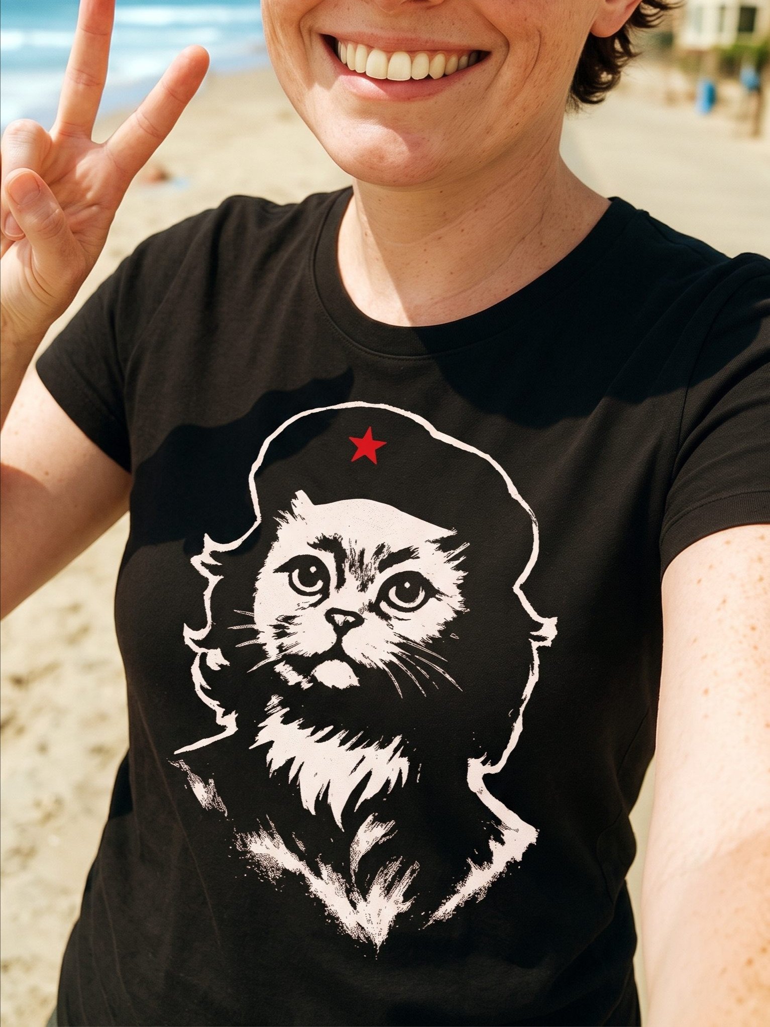 Che Guevara Cat Shirt – Funny Revolutionary Rebel Kitty Graphic Tee product image (2)