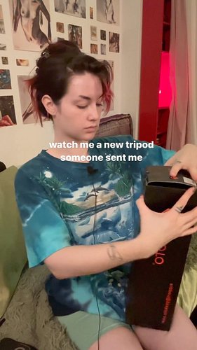 new tripod opening ASMR (that first caption was botched don’t @ me) #asmr #streamer