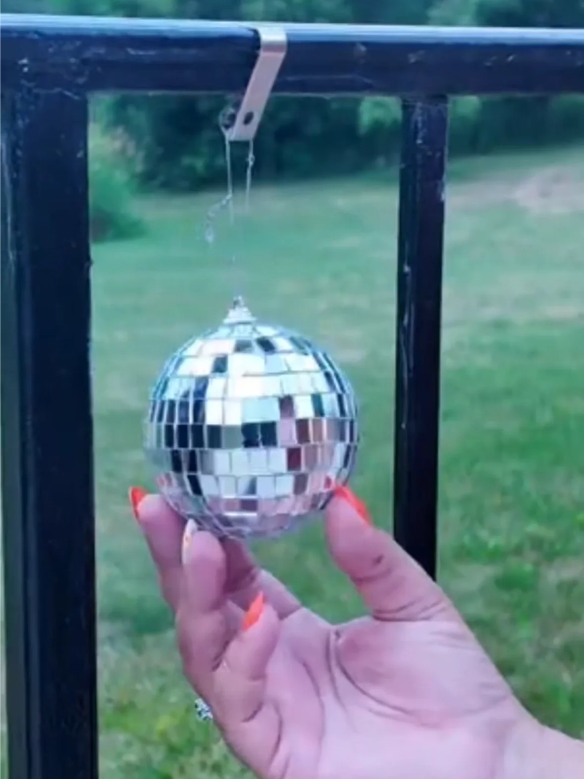 Disco Balls for Repelling Flies product image (3)