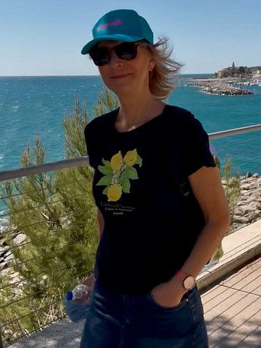 Limoni Botanicus t- shirt from @nelladeifioriboutique 
 
#originaltshirts #lemondesign #italylovers #bevisible #ladiesfashion...