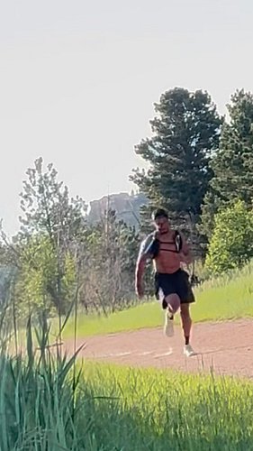 Chazton Hall out here 🏃🏽‍♂️💨 #chaztiiized #morningroutine #ashtonhall #sprints #pov #raybanmeta #irl @ashtonhall @raybanmeta