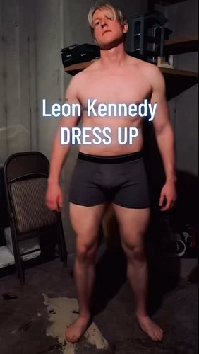 Leon Kennedy Dress Up!! 

#leonkennedy #residentevil #cosplay #cosplaytransition #booktok