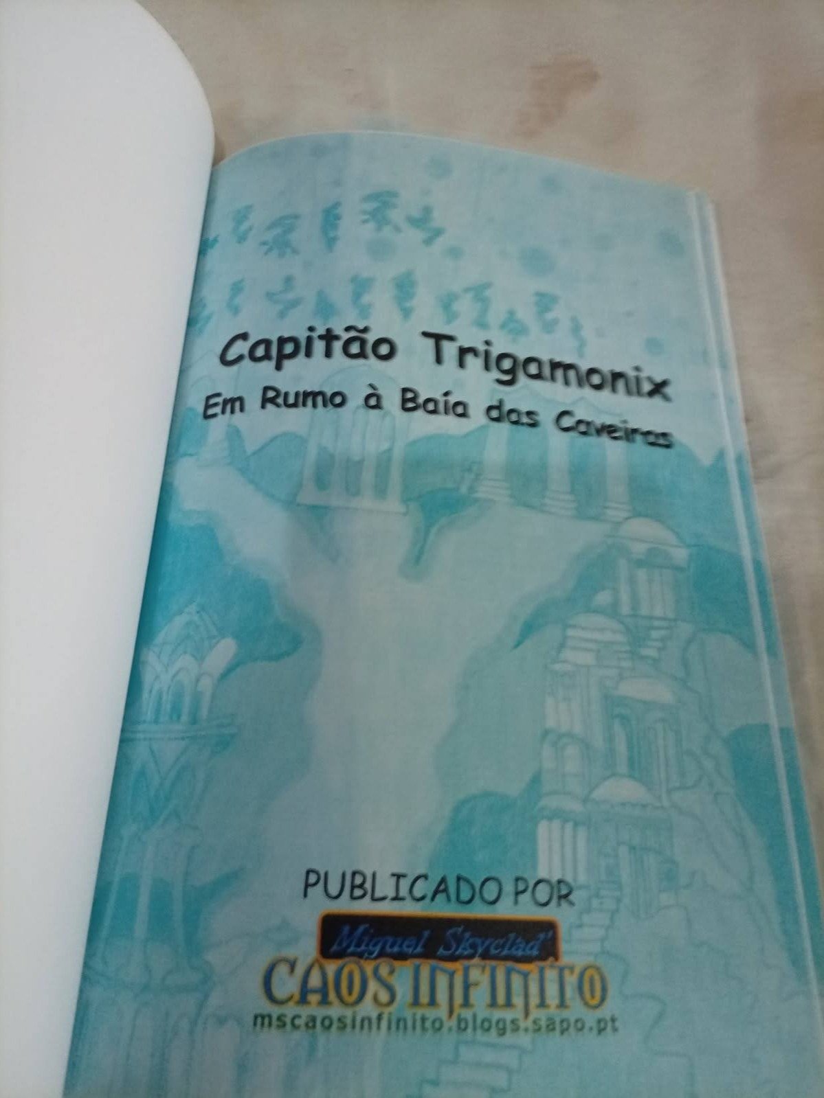 Livro Capitão Trigamonix Em Rumo a Baía da Caveira (2025) product image (3)