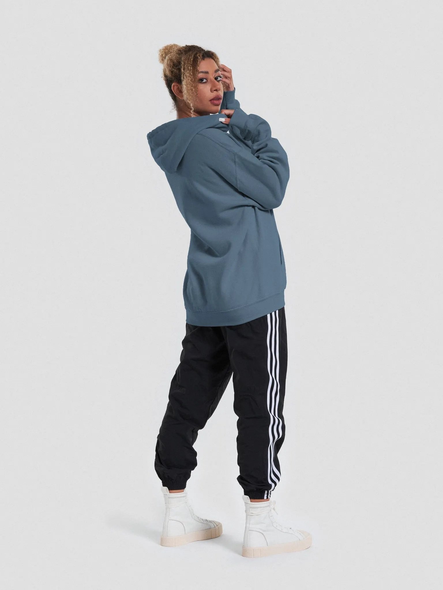 cosy corner logo hoodie product image (7)