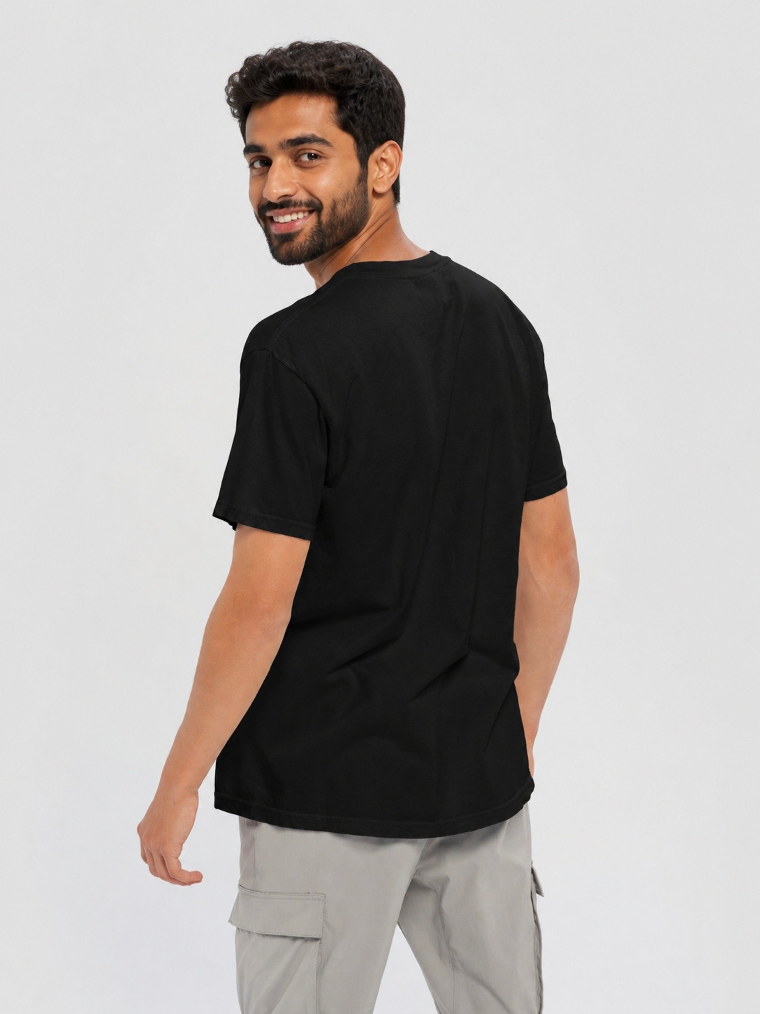 It's Always Sunny Pepe Silvia Minimalist T-Shirt product image (79)