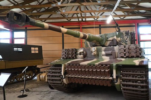 Now what you came here for.. some tanks! @daspanzermuseum