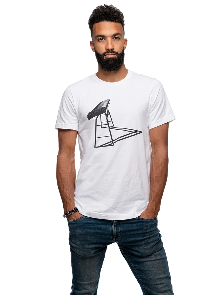 Le Tilt T-Shirt product image (1)