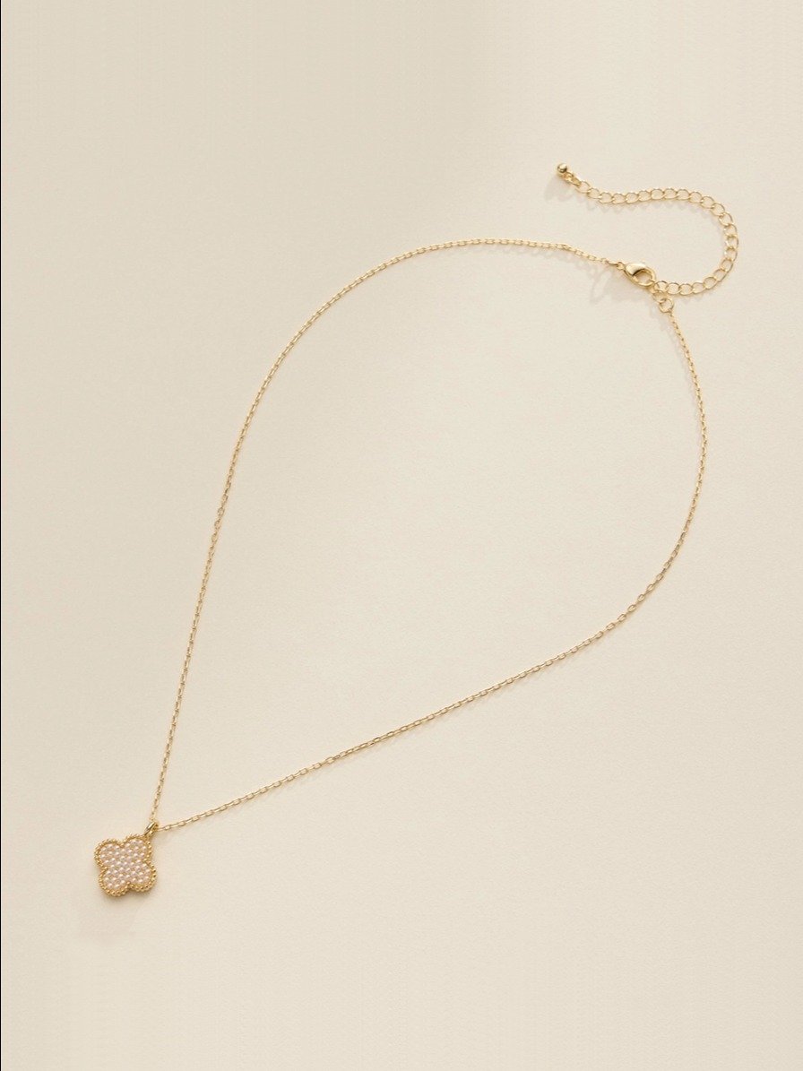 18K Gold Plated Clover Necklace product image (1)