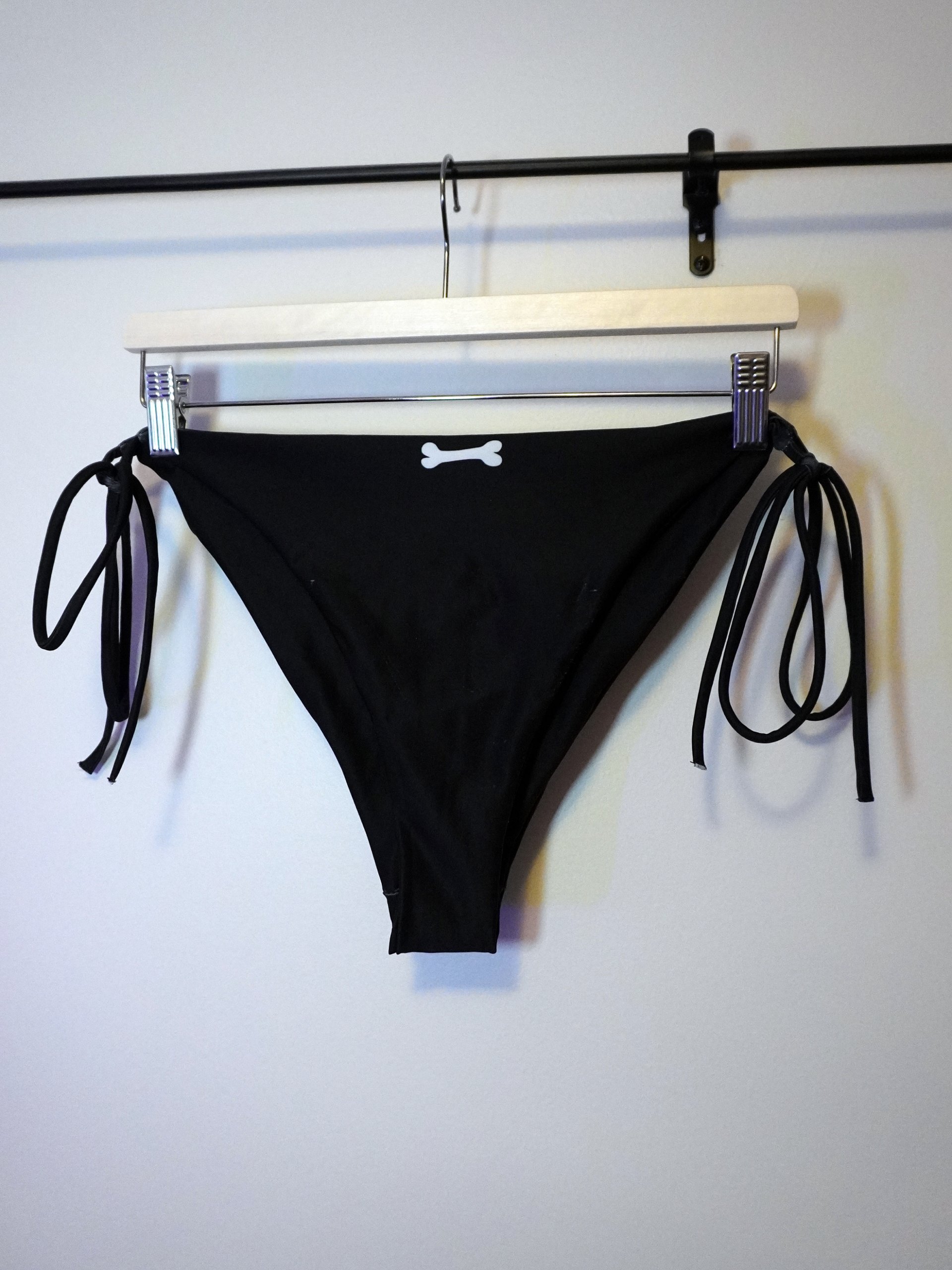 Wolf Paw Bikini product image (3)