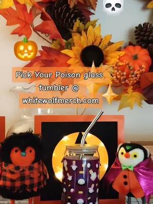 Enjoying a drink with friends #pumpkinspicelatte #pumpkinseason #halloween #vampire#girly#spooky#werewolf#glass#girlyfinds#cutespooky#smallbusiness